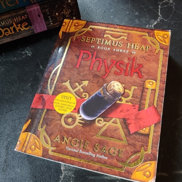 Excellent Used Condition Septimus Heap Paperback 4 Book Set. - Picture 5 of 9